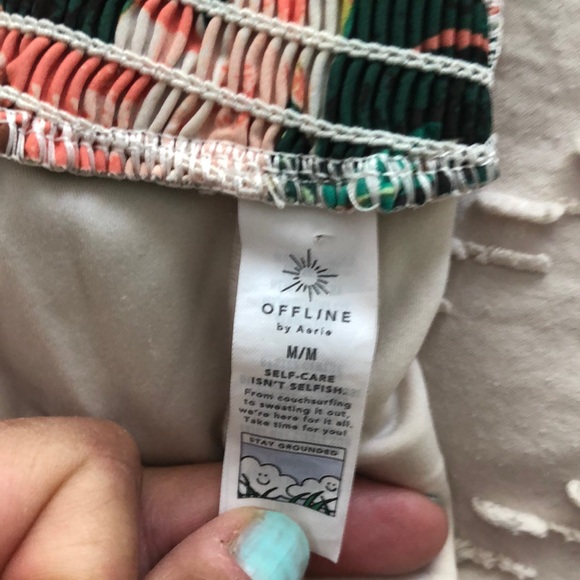 Athleta Offline Tropical Print Women's Shorts - Picture 4 of 5